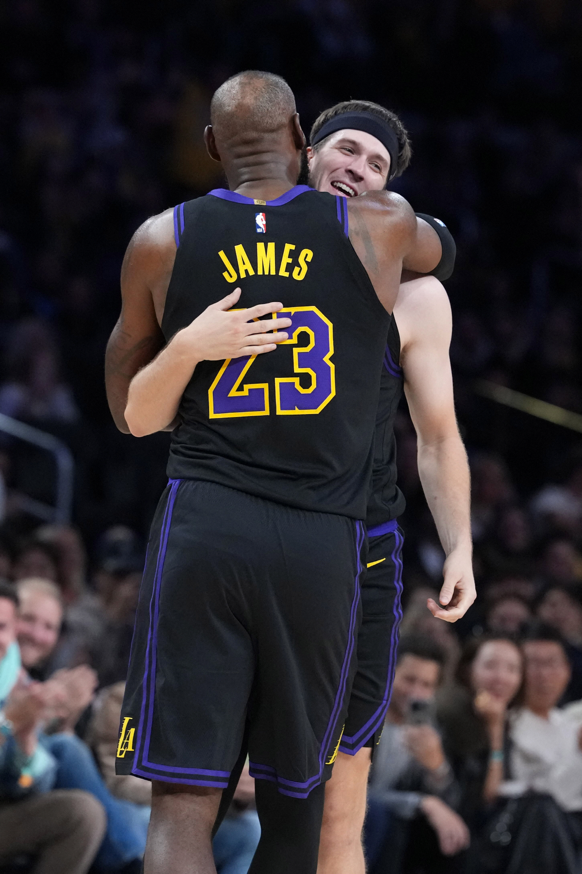 르브론 복귀, LA 레이커스 독인가 약인가! 美 매체 "르브론, 돈치치와…