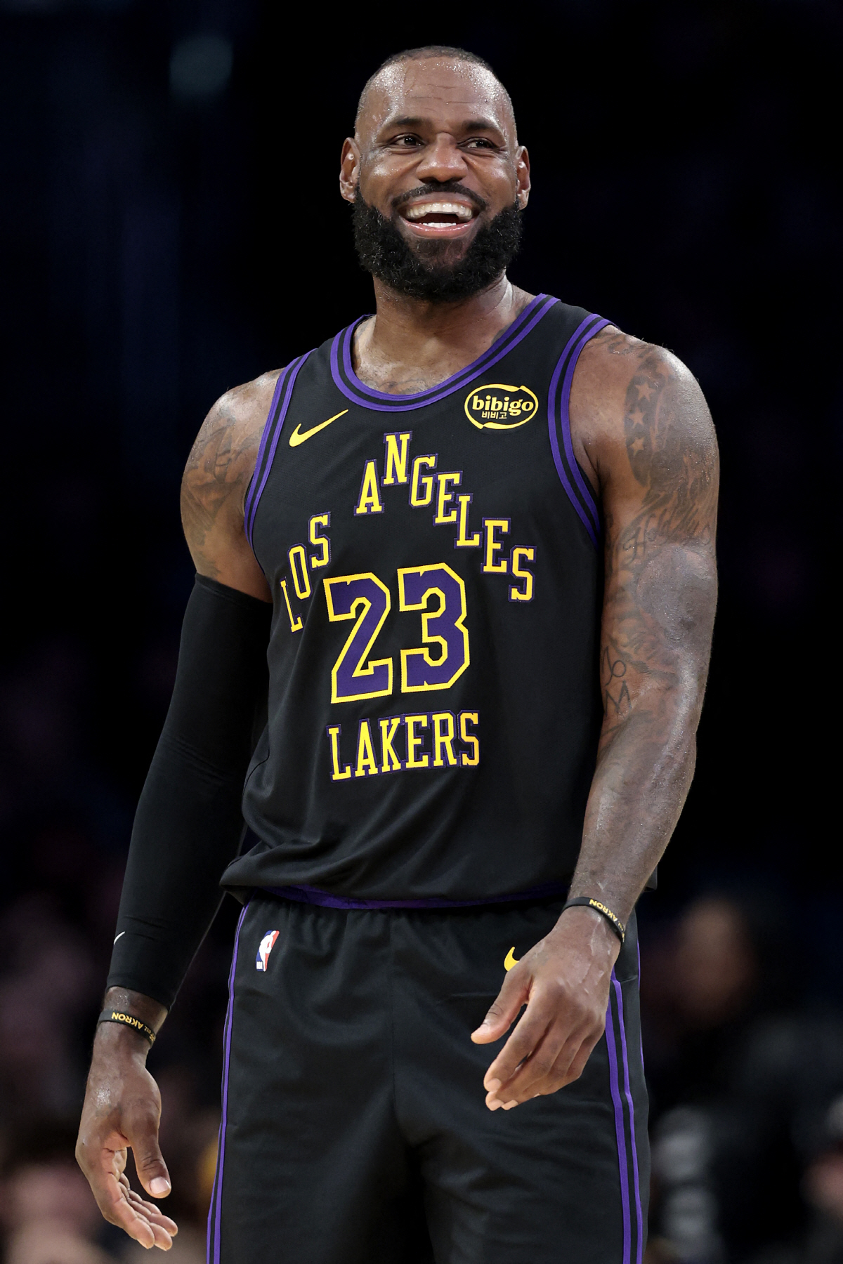 르브론 복귀, LA 레이커스 독인가 약인가! 美 매체 "르브론, 돈치치와…