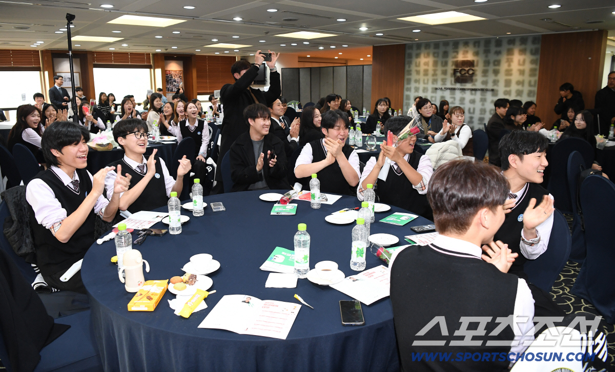 "학생들을 위한 일이잖아요!" 열정+헌신으로 새 지평 연 '학교 체육' …