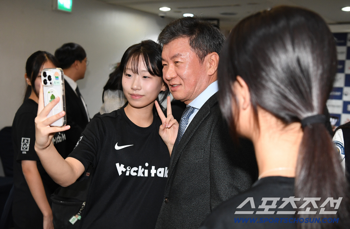 '역대급 공모 열기와 축제같았던 시상식' 2025 학교체육대상은 열정, …