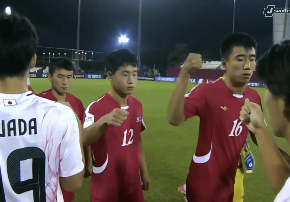 '17살 어린 애들이 이게 뭐하는 거죠?' 일본, 북한 폭력 추정 행위.…