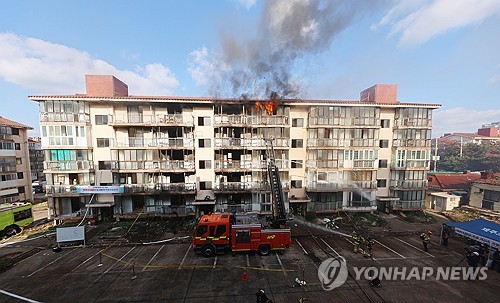 재건축 앞둔 제주 아파트서 실화재 훈련…"현장 대응 강화"