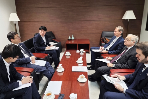 통상본부장, 주한EU대사 면담…철강·화장품 규제완화 요청