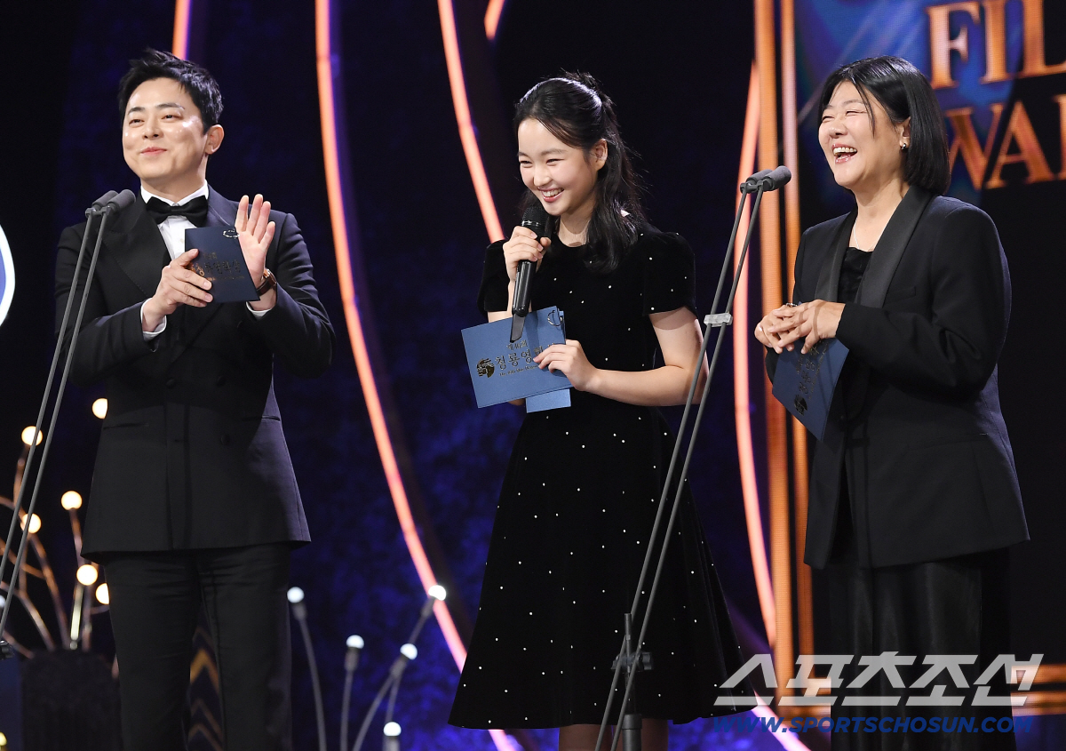 [청룡영화상] "이거 꿈 아냐?"…'10년만 재회' 김고은·이준호→'청룡…