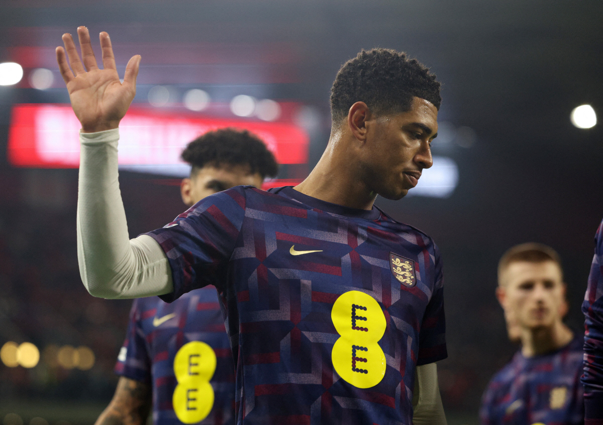 "이건 인종차별이야!" 英 '1억 1500만 파운드 스타' 격분→비난 폭…