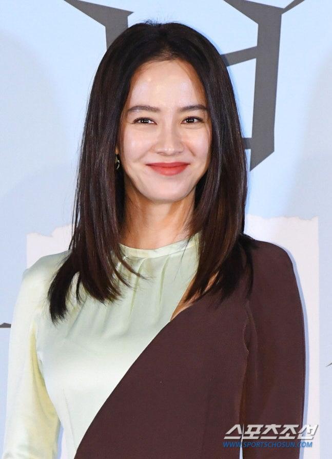 [공식] 송지효 '여객선 사업 父 빚투 의혹' 강경대응.."명백한 위법행…