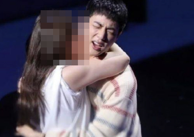 BTS 진 강제추행女, 일본서도 버림받았다…변호사 "동의없는 볼뽀뽀는 범…