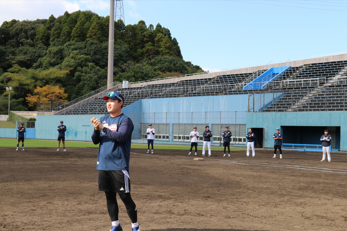 "잘 따라왔다, 그러나 이제 시작이다"…日 마무리캠프 종료! 신임 사령탑…