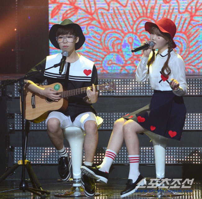 AKMU, YG와 12년 동행 끝…양현석