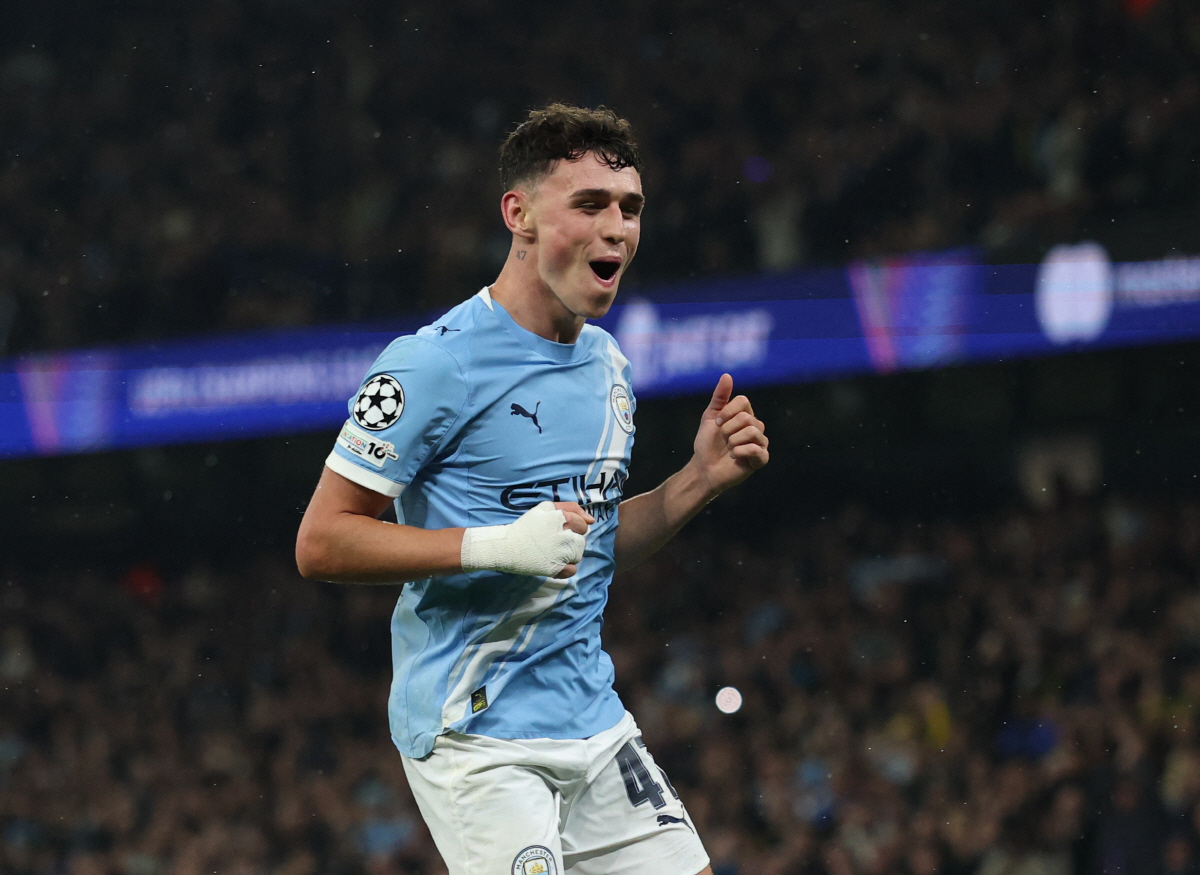 아직 1년 8개월 남았는데…맨시티, '성골 유스'와 재계약 협상 시작, …