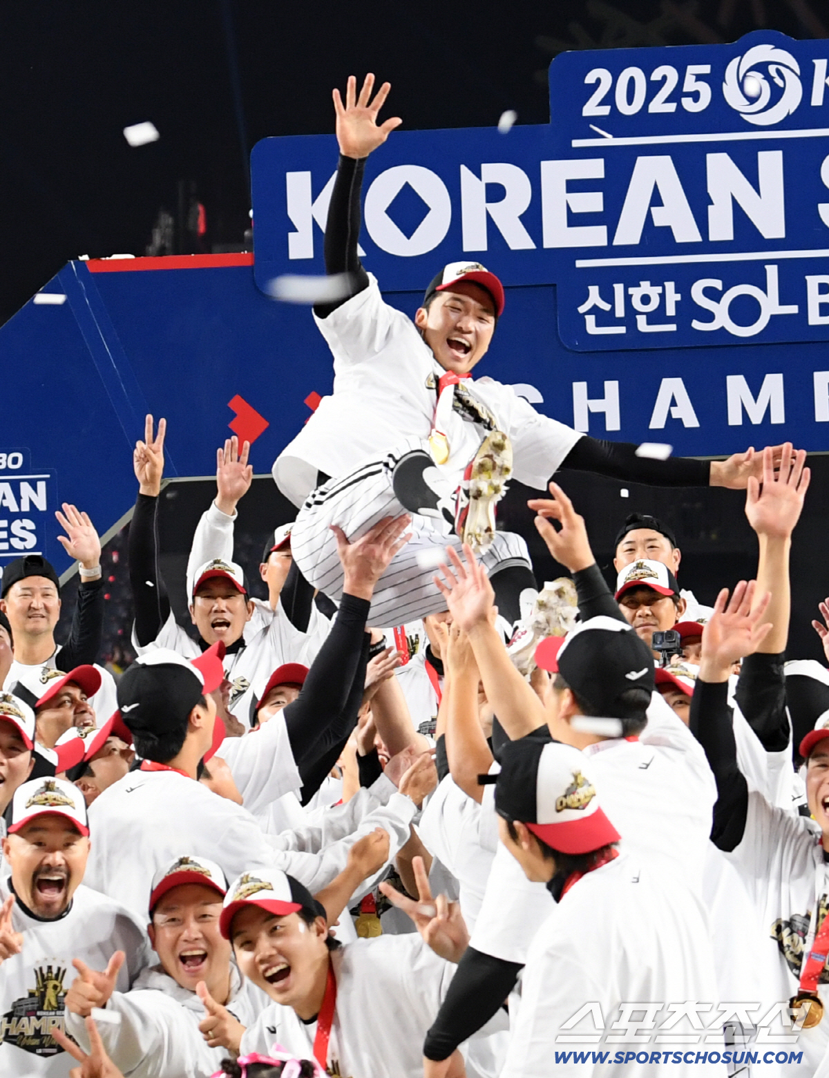 '이런 낭만 FA가 있다니...' 박해민 "남겠다 "약속지켰다. LG와 …