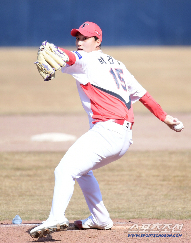 '돌연 임의해지' 1R 유망주 KIA 유니폼 벗었다…"은퇴하겠다"