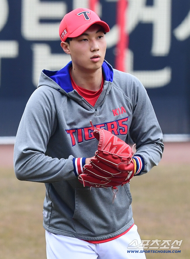 '돌연 임의해지' 1R 유망주 KIA 유니폼 벗었다…"은퇴하겠다"