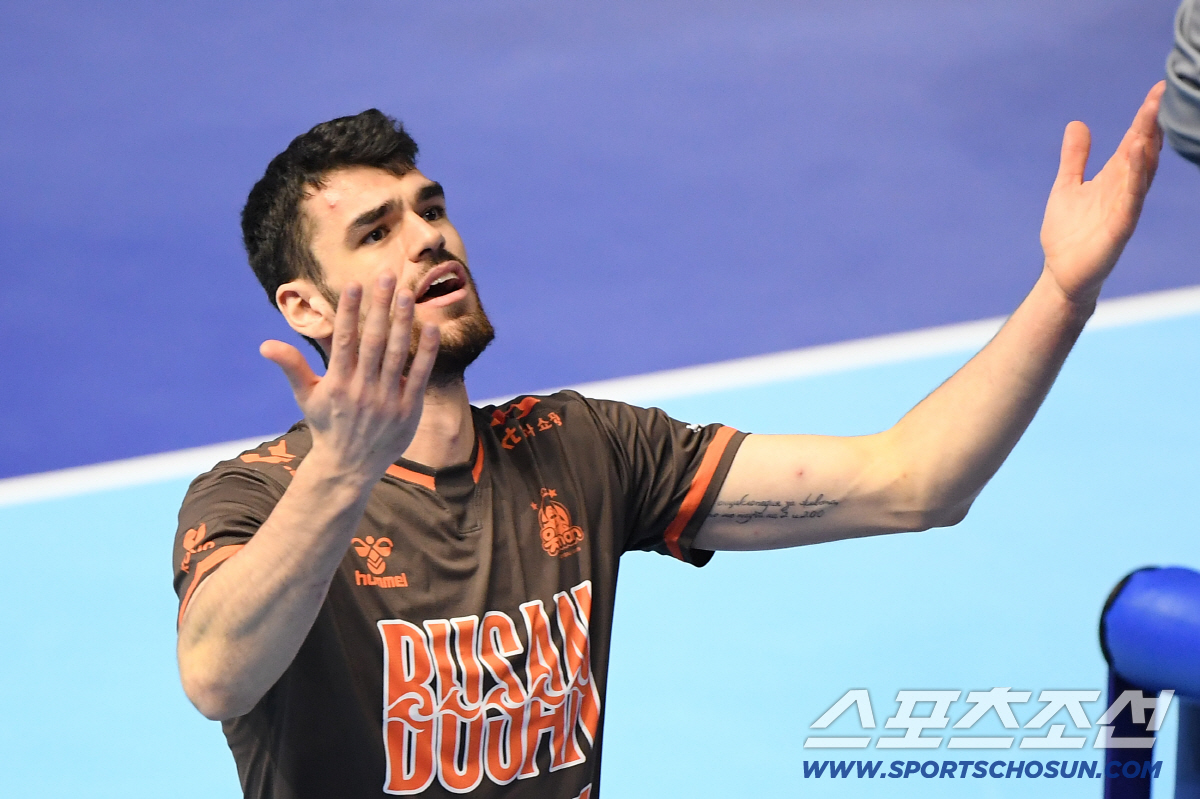 [포토] 심판 판정에 실망한 디미트로프