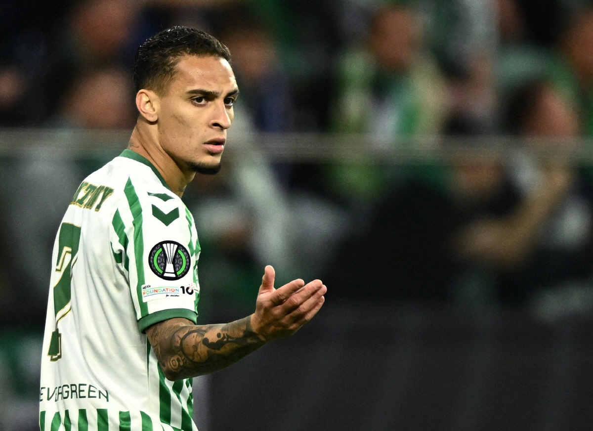 "'韓 철벽' 김민재랑 같이 뛸 뻔" 맨유 출신 '1600억 사나이' 공…