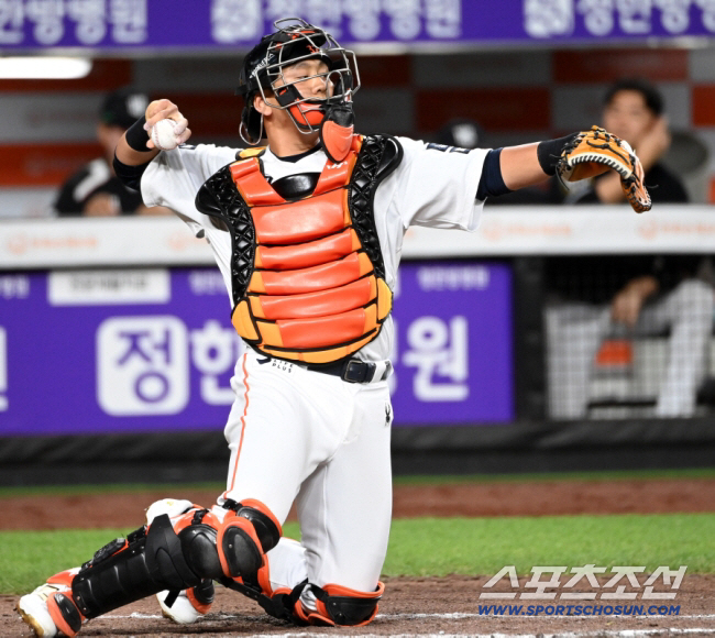 "내년에 1군에서 볼 선수" 캠프 결산! 10할 타자 이름이 불렸다…'우…