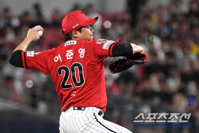 수십억만 화제 되는 FA 시장...거기서 나온 '슬라이더 달인' 12억 …