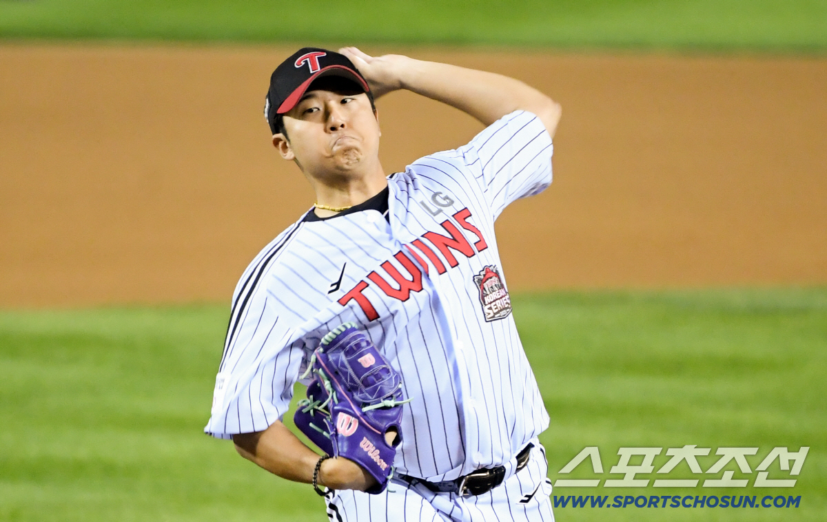 4관왕 신기록 최고투수vs3관왕 신기록 최고 타자. 2025 MVP 가려…