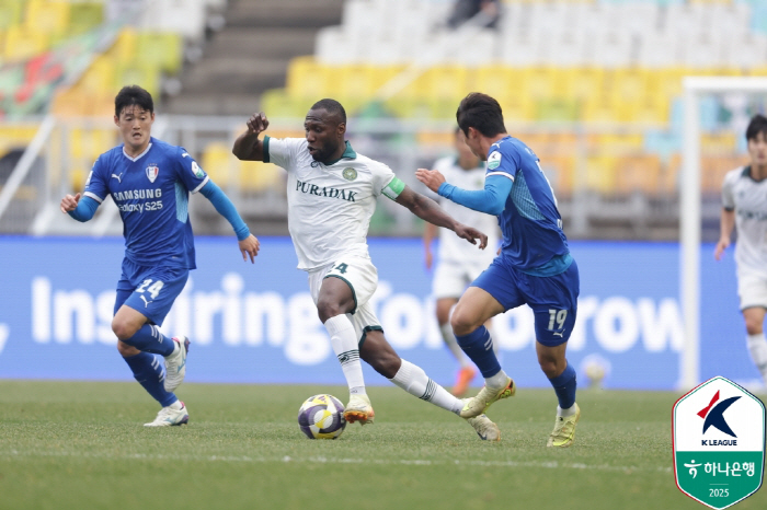 [K리그2 현장리뷰]"K리그1 11위팀 떨고있니?" 수원 삼성, 정규리그…