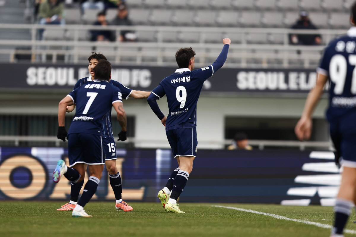 '창단 최다골' 이랜드, 안산에 6-0 대승...2시즌 연속 PO 진출 …