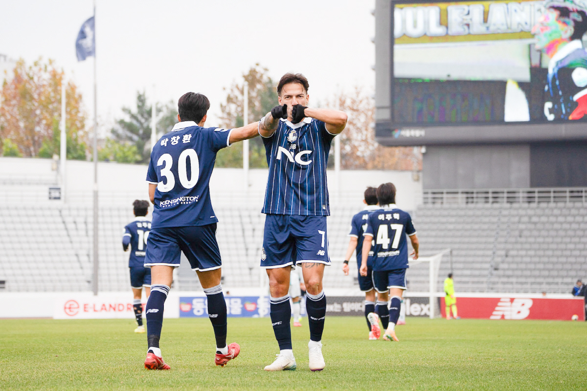'창단 최다골' 이랜드, 안산에 6-0 대승...2시즌 연속 PO 진출 …