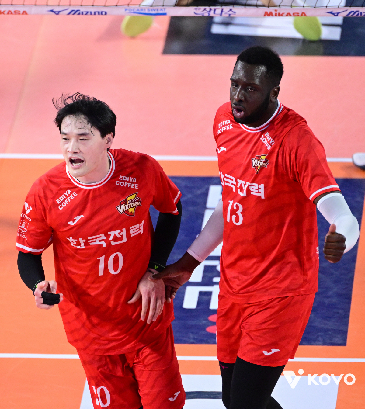 2R 전승 질주! 24블록 담벼락쇼 → 베논 트리플크라운까지…한국전력 3…