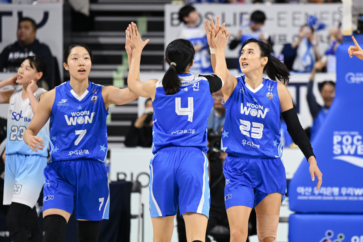 "동기부여된다" '옛 제자'와 '적'으로 붙은 위성우 우리은행 감독, '…