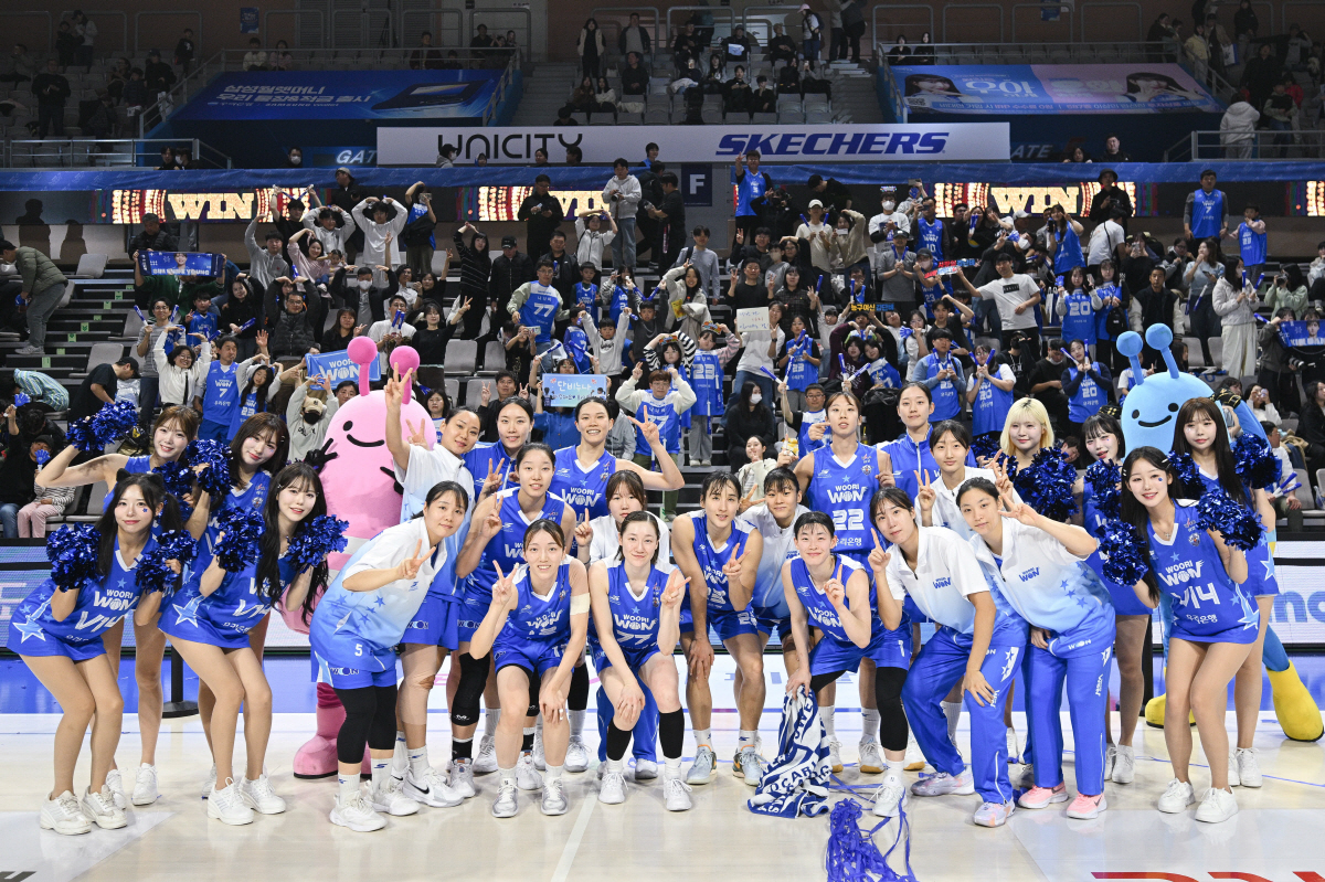 "동기부여된다" '옛 제자'와 '적'으로 붙은 위성우 우리은행 감독, '…