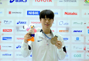 이승화, 어깨 부상 딛고 데플림픽 사격 남자 25ｍ 권총 은메달