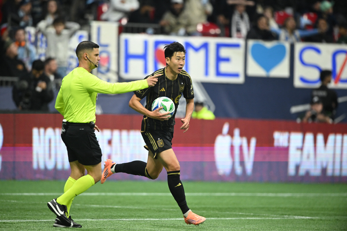 英 언론도 대서특필! "손흥민 기쁨에서 고통으로"...최고의 활약 이후 …