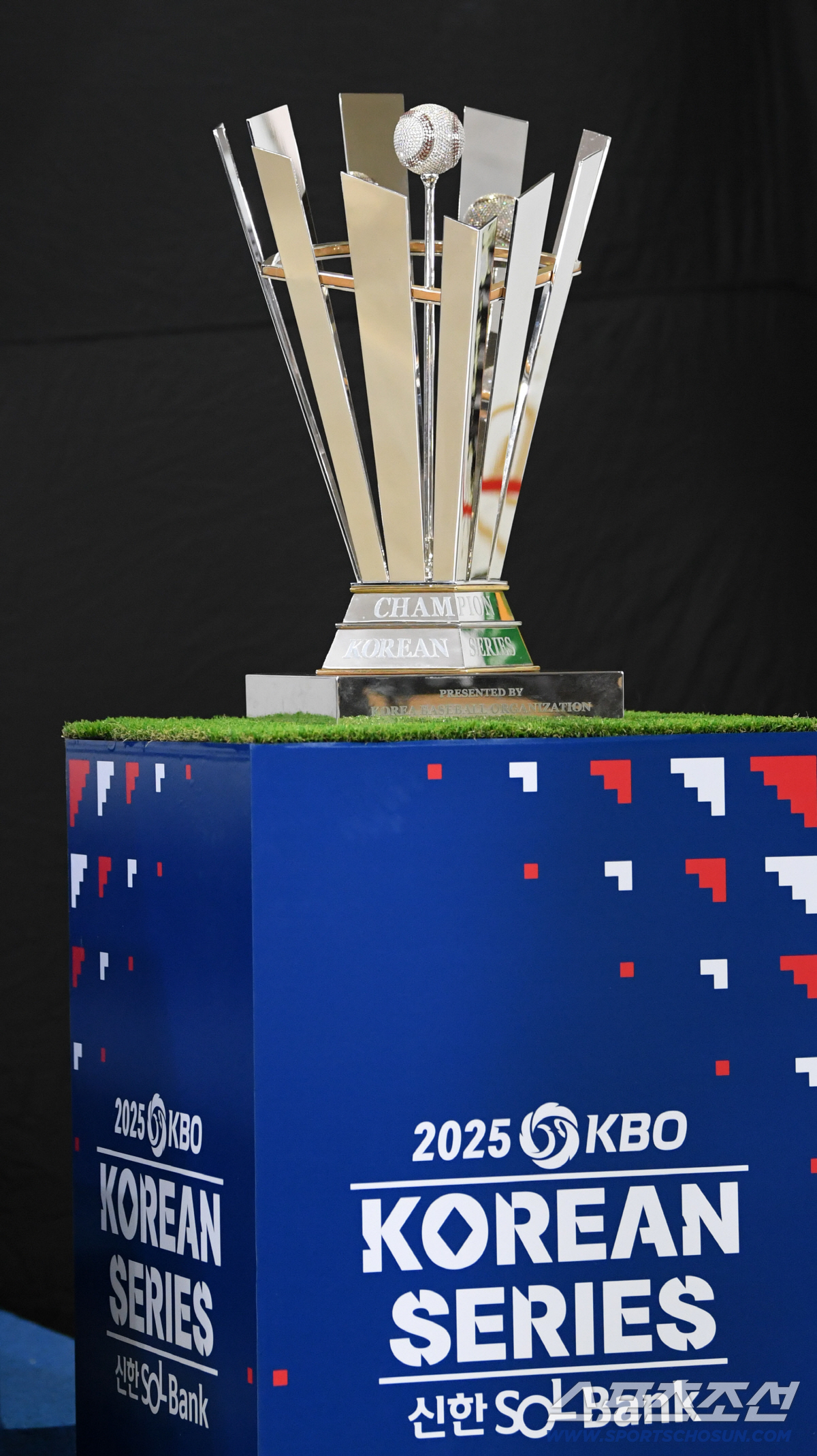 [오피셜]'와 역대 이런 사례 처음이다' 신한은행, 2037년까지 KBO…