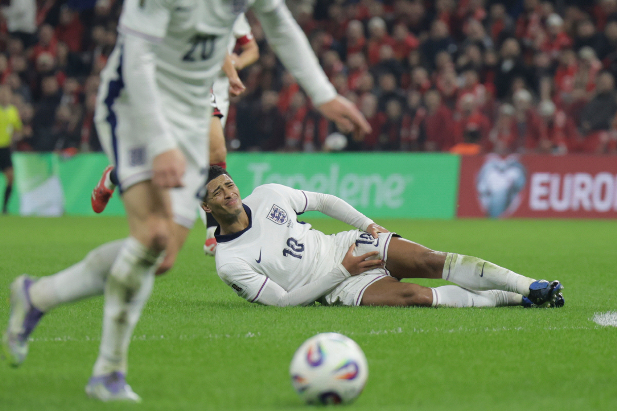 "英 교체 OUT 분노 폭발"→"레알 마드리드 라커룸 분열설" '1억 1…