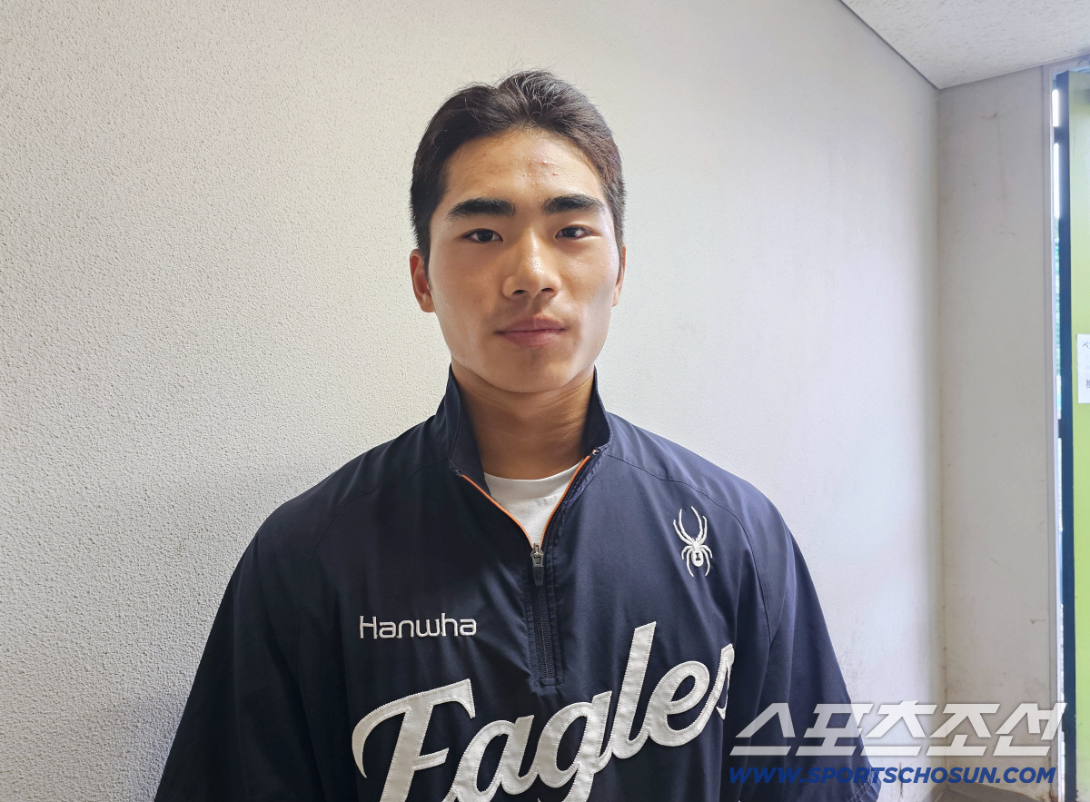 한화 중견수 해결? 선배 방망이 얻어낸 열정, 사령탑은 "잘배웠다" 극찬…