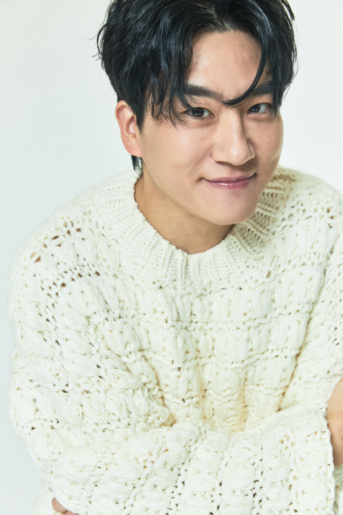 [공식] '데프콘 썸남♥' 신윤승, 숏박스·피식대학과 한 식구 됐다…메타코미디 전속계약 체결