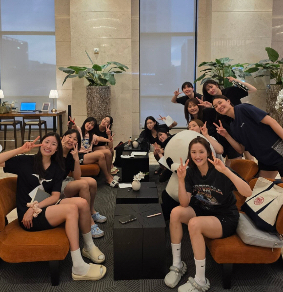 [SCin스타] ‘신인감독’ 데뷔전 소감 전한 김연경 “낯설고 쉽지 않았…