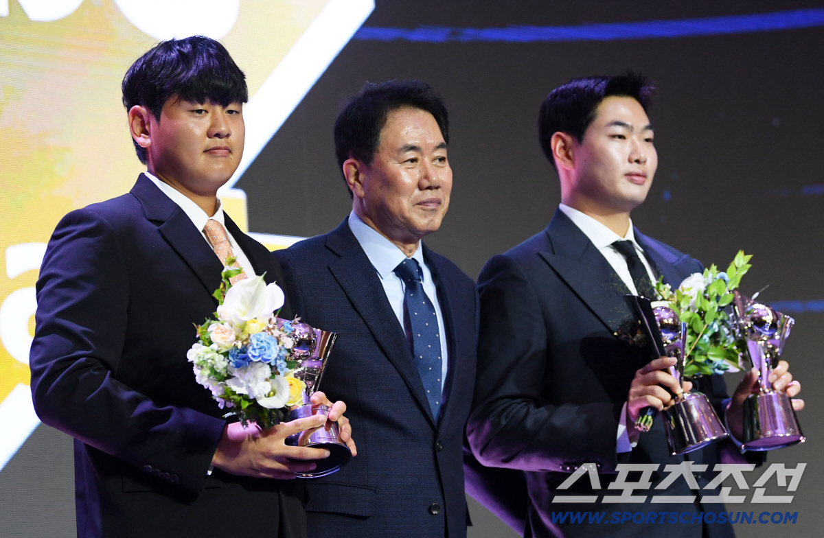 [포토] 장규현-홍성호 '내년에는 1군 주전이 목표'