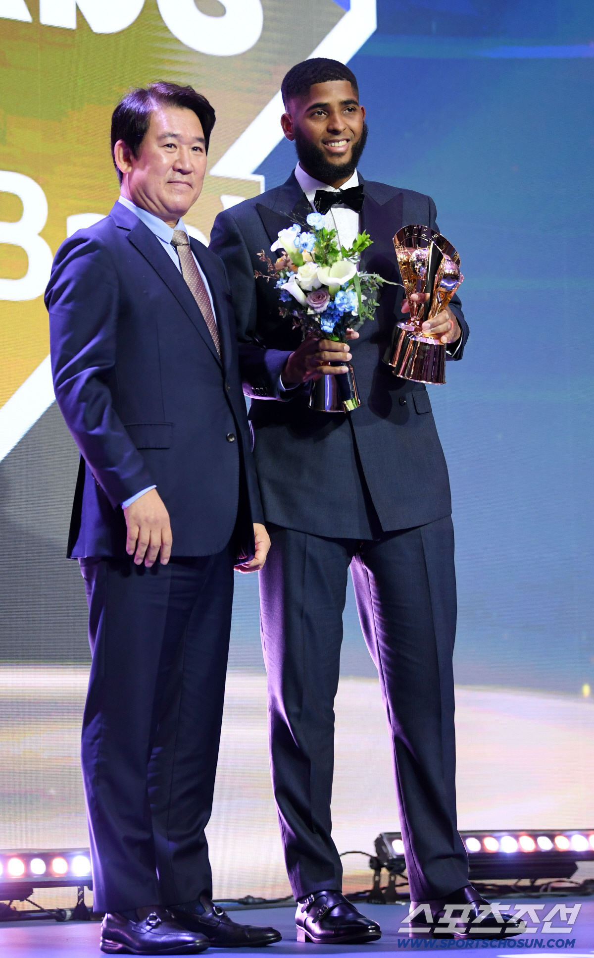 [포토] 3관왕 디아즈 '미소'