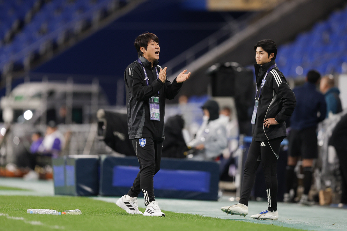 "'생존 당했다'만 바라나" '또또또' 잔류 기회 놓친 울산, 정말 큰 …