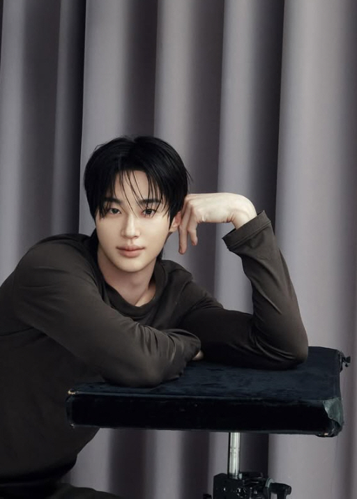 [청룡랭킹] 변우석과 안효섭 1%내 초접전, 최종 승자는 누가 될까?