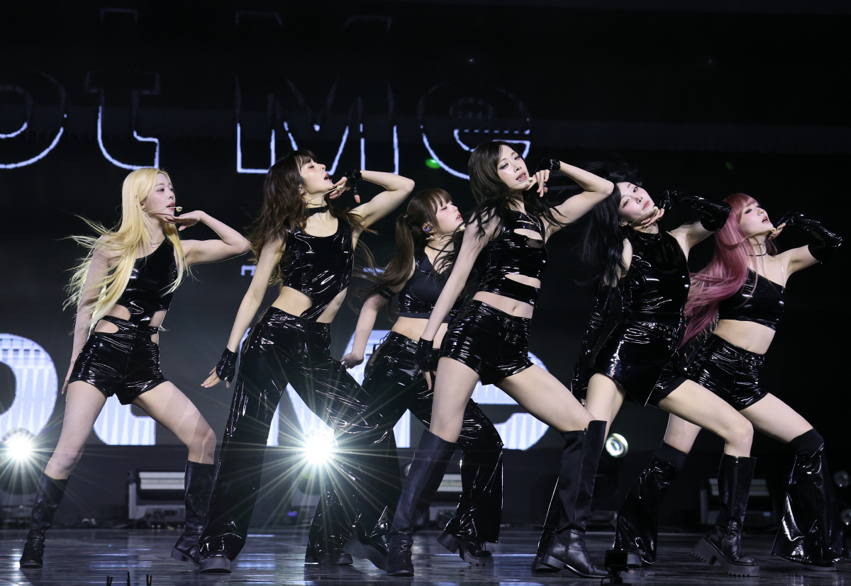 [SC현장]"24명 다 알려지길"…트리플에스, 이번엔 '미소녀즈'로 네 …