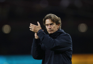 '그걸 핑계라고 대는거야!' 아스널전 1-4 대패→충격의 17위 드립→토트넘 팬들 분노...프랭크 감독 