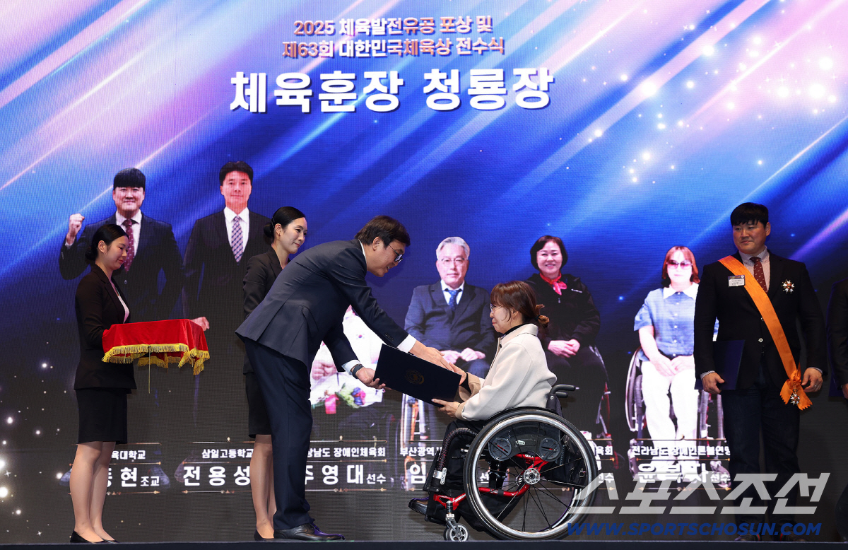 '불굴의 패럴림픽 영웅들' 청룡장X대한민국 체육상 받던 날의 기록