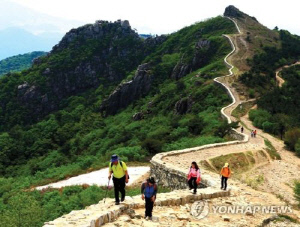 부산 금정산국립공원 지정 축하행사…시민 일상·생태 변화 공유