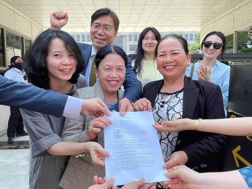 제13회 리영희상에 베트남전 민간인 학살 생존자