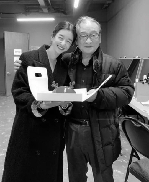 서예지, '롤모델' 故이순재 추모 "사랑합니다, 영원히 기억하겠습니다"