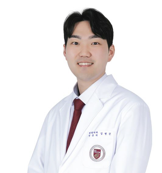 50·60대 흔한 '오십견', 초기에 잡아야 '평생 어깨' 지킨다