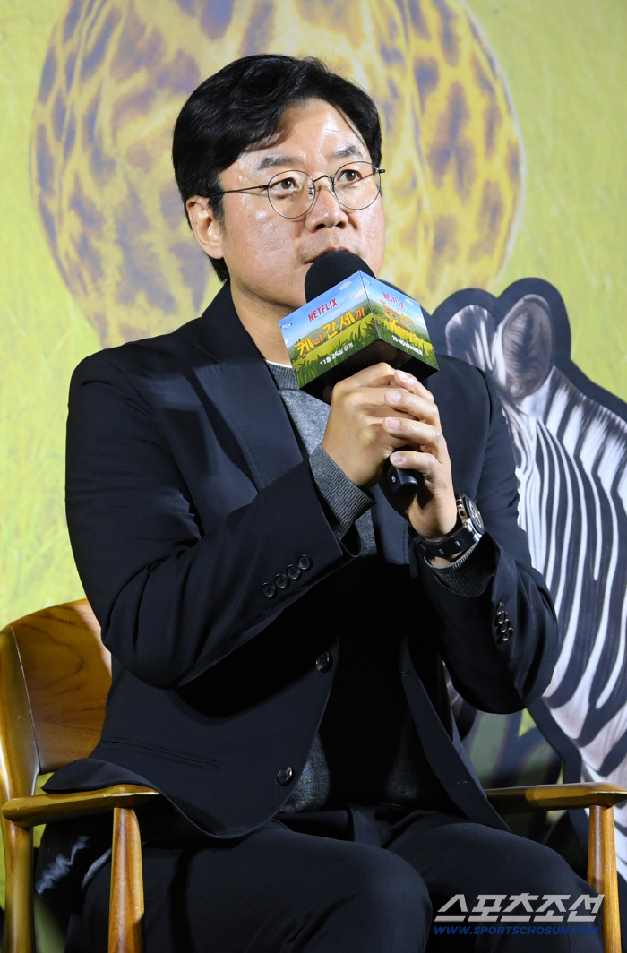 '케냐 간 세끼' 나영석 PD "김태호 PD 사단이 먼저 기린호텔 촬영..가슴 아팠다"