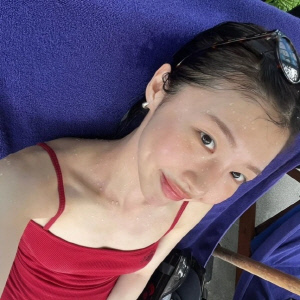 [SCin스타] “휴가 중” 주현영, 레드 수영복 자태…갓벽 S라인