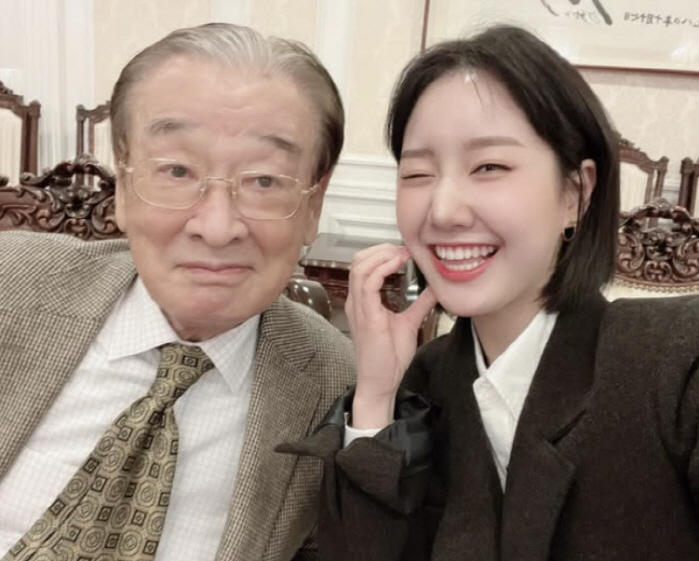 '하이킥 손녀' 진지희, 故 이순재 향한 애통한 추모 "삶의 태도까지 배…