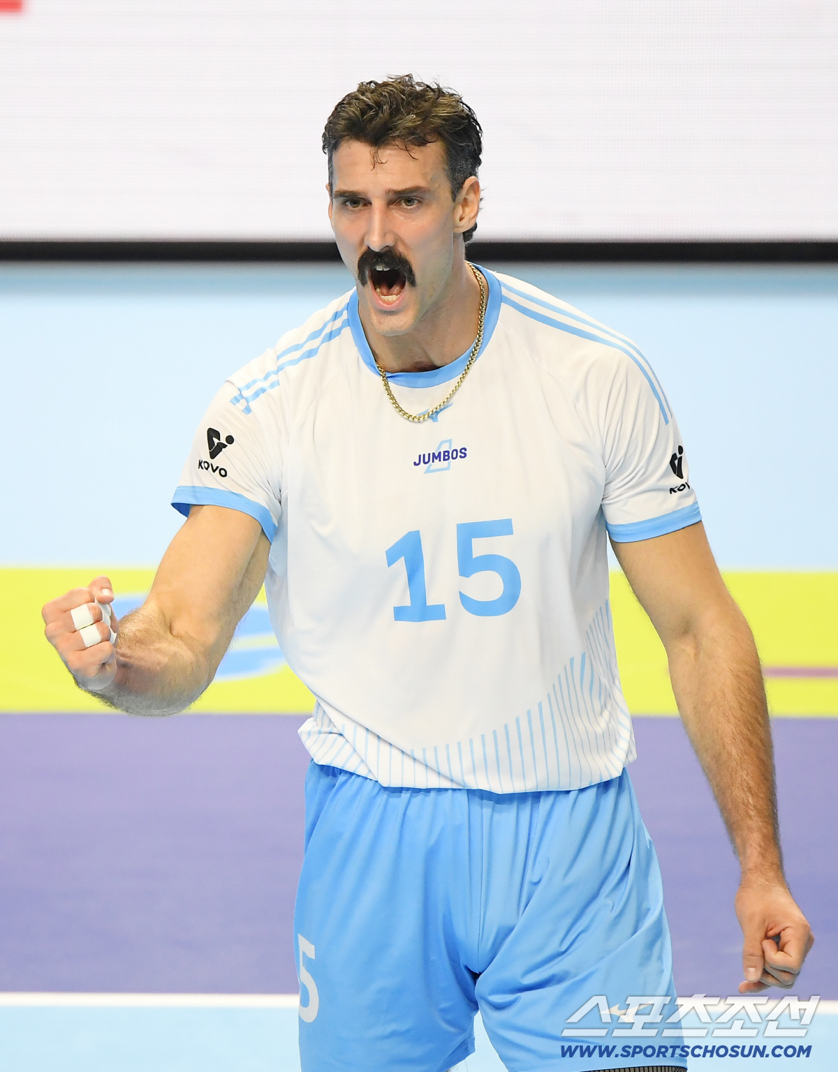 [포토] 러셀, 연속 서브에이스 환호